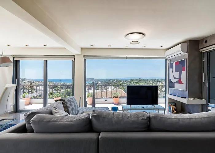 Breathtaking Penthouse Vouliagmeni